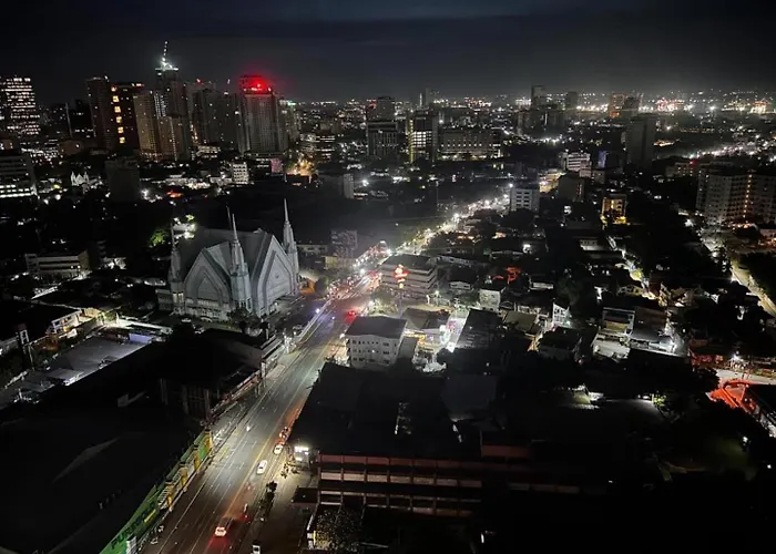Aparthotel Cozy Space At Horizons 101 With Pool, Netflix, Wifi Cebu
